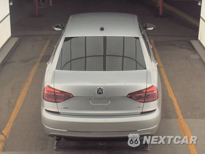 2017 Volkswagen Passat 1.8T R-Line w/Comfort Pkg - zdjęcie 5 z 41 - miniatura