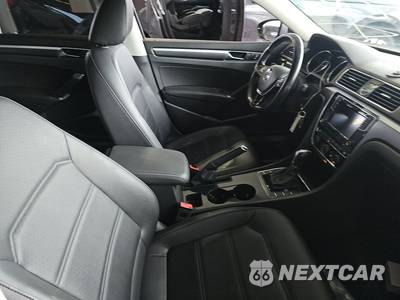 2017 Volkswagen Passat 1.8T R-Line w/Comfort Pkg - zdjęcie 8 z 41 - miniatura