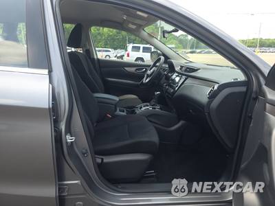2017 Nissan Rogue Sport S - zdjęcie 8 z 27 - miniatura