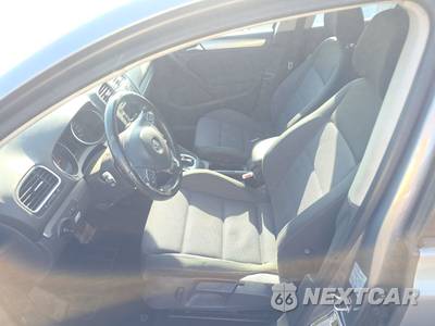 2013 Volkswagen Golf 2.0L TDI - zdjęcie 7 z 37 - miniatura