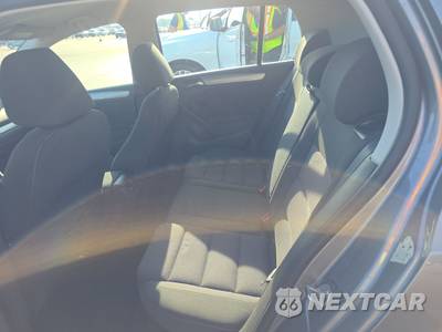 2013 Volkswagen Golf 2.0L TDI - zdjęcie 13 z 37 - miniatura