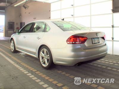 2014 Volkswagen Passat 1.8T SE w/Sunroof - zdjęcie 6 z 32 - miniatura