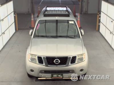 2010 Nissan Pathfinder LE - zdjęcie 2 z 44 - miniatura