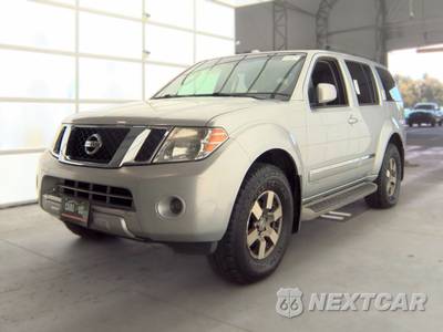 2010 Nissan Pathfinder LE - zdjęcie 1 z 44 - miniatura
