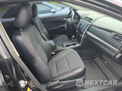 2016 Toyota Camry SE - zdjęcie 8 z 45 - miniatura