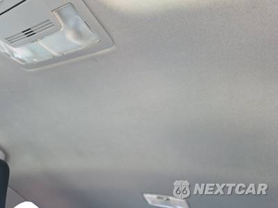 2016 Toyota Camry SE - zdjęcie 17 z 45 - miniatura