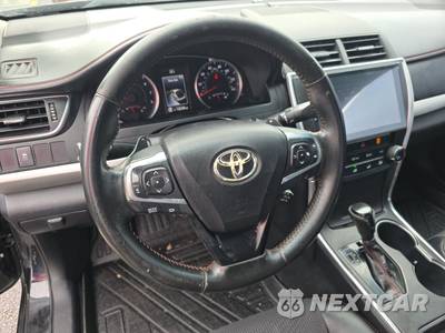 2016 Toyota Camry SE - zdjęcie 10 z 45 - miniatura
