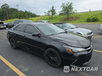 2016 Toyota Camry SE - zdjęcie 3 z 45 - miniatura