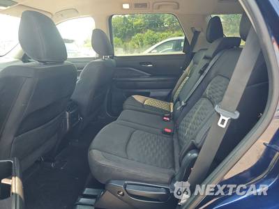 2022 Nissan Pathfinder SV - zdjęcie 13 z 32 - miniatura