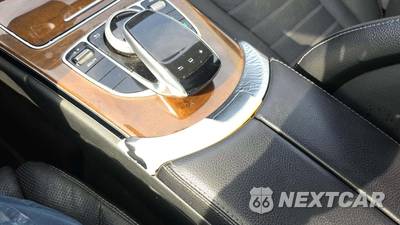 2015 Mercedes-Benz C 300 4MATIC Sedan w/Luxury Pkg - zdjęcie 27 z 34 - miniatura