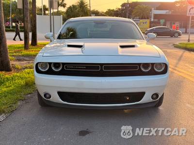 2019 Dodge Challenger SXT - zdjęcie 2 z 21 - miniatura