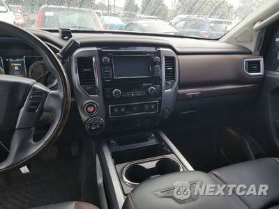 2017 Nissan TITAN XD Platinum Reserve Crew Cab Medium Bed - zdjęcie 11 z 34 - miniatura