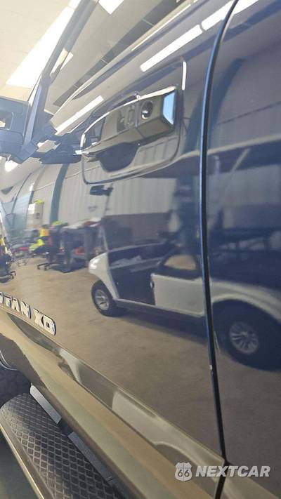 2017 Nissan TITAN XD Platinum Reserve Crew Cab Medium Bed - zdjęcie 28 z 34 - miniatura