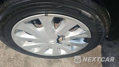 2015 Nissan Versa S Plus - zdjęcie 23 z 38 - miniatura