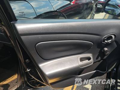 2015 Nissan Versa S Plus - zdjęcie 9 z 38 - miniatura