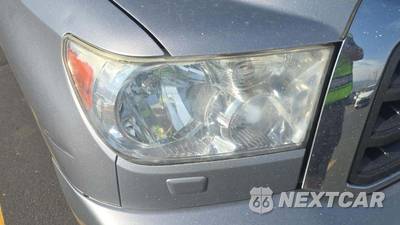 2012 Toyota Sequoia SR5 - zdjęcie 42 z 57 - miniatura