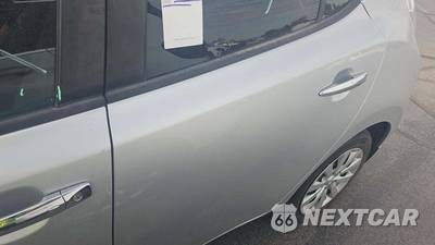 2015 Nissan LEAF S - zdjęcie 42 z 46 - miniatura