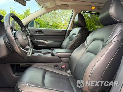 2023 Nissan Pathfinder SL - zdjęcie 10 z 20 - miniatura
