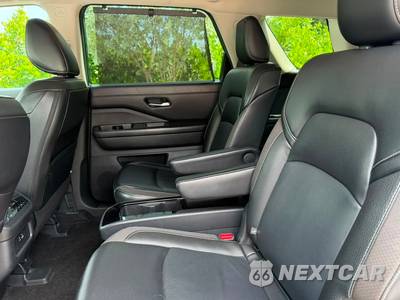 2023 Nissan Pathfinder SL - zdjęcie 11 z 20 - miniatura