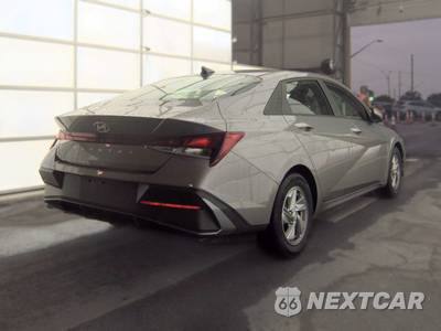 2024 Hyundai Elantra SE - zdjęcie 5 z 49 - miniatura