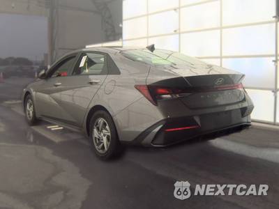 2024 Hyundai Elantra SE - zdjęcie 8 z 49 - miniatura