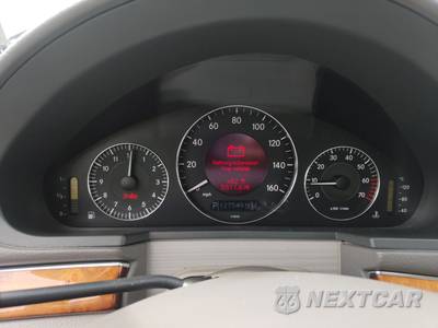 2003 Mercedes-Benz E 320 Sedan - zdjęcie 18 z 35 - miniatura