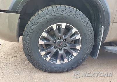 2020 Nissan TITAN PRO-4X Crew Cab Short Bed - zdjęcie 2 z 19 - miniatura