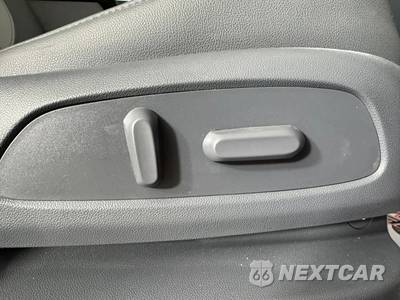 2019 Chevrolet Blazer Leather 3LT - zdjęcie 36 z 49 - miniatura
