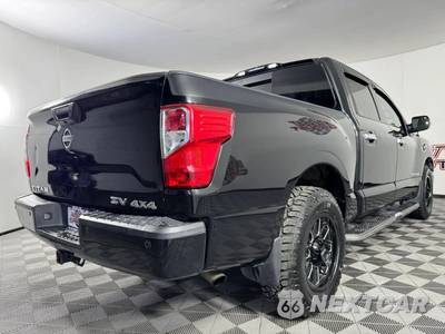 2017 Nissan TITAN SV Crew Cab Short Bed - zdjęcie 25 z 42 - miniatura