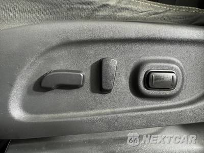 2017 Nissan TITAN SV Crew Cab Short Bed - zdjęcie 30 z 42 - miniatura
