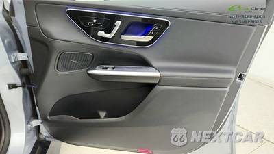 2025 Mercedes-Benz GLC 300 4MATIC - zdjęcie 39 z 50 - miniatura