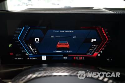 2025 BMW M3 Sedan Competition xDrive - zdjęcie 15 z 34 - miniatura