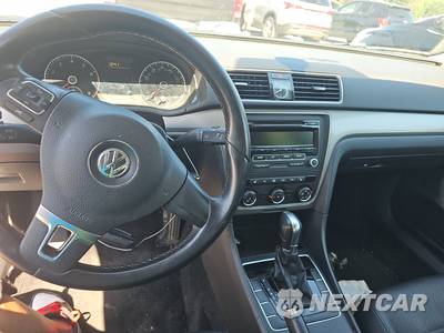 2015 Volkswagen Passat 1.8T S - zdjęcie 11 z 57 - miniatura