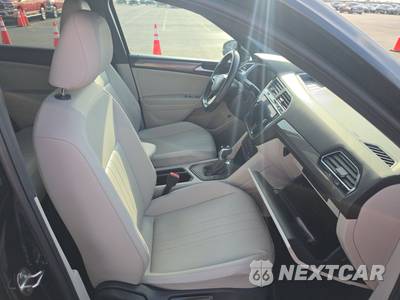 2022 Volkswagen Tiguan SE R-Line Black - zdjęcie 8 z 27 - miniatura