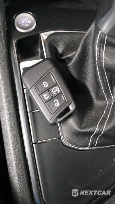 2022 Volkswagen Tiguan SE R-Line Black - zdjęcie 21 z 25 - miniatura