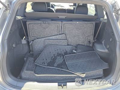 2022 Volkswagen Tiguan SE R-Line Black - zdjęcie 17 z 25 - miniatura