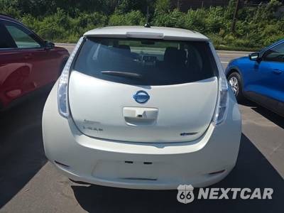 2016 Nissan LEAF SV - zdjęcie 5 z 15 - miniatura