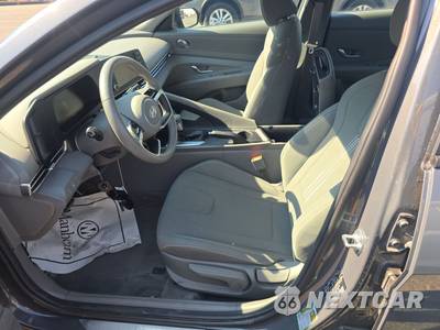 2025 Hyundai Elantra SEL Sport - zdjęcie 7 z 29 - miniatura