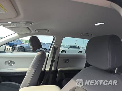 2024 Hyundai IONIQ 5 SEL - zdjęcie 17 z 32 - miniatura