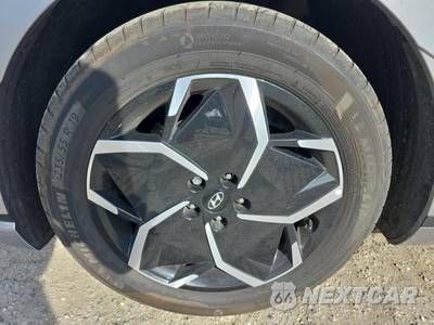 2024 Hyundai IONIQ 5 Limited - zdjęcie 17 z 38 - miniatura