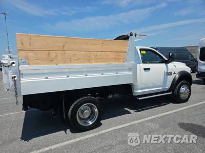 2017 Ram 5500 Cab Chassis Tradesman Regular Cab DRW - zdjęcie 4 z 24 - miniatura