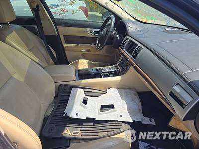 2013 Jaguar XF 3.0 - zdjęcie 8 z 31 - miniatura