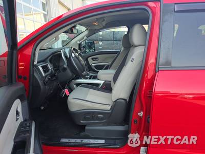 2020 Nissan TITAN SV Crew Cab Short Bed - zdjęcie 7 z 28 - miniatura