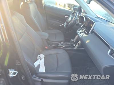 2023 Toyota Corolla Cross XLE - zdjęcie 14 z 32 - miniatura