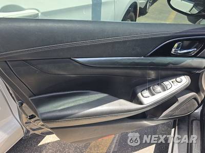 2020 Nissan Maxima SL - zdjęcie 9 z 18 - miniatura