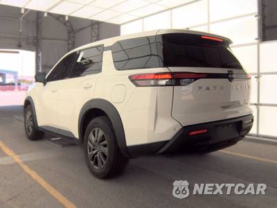 2024 Nissan Pathfinder S - zdjęcie 2 z 23 - miniatura