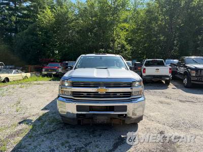 2015 Chevrolet Silverado 3500HD Cab Chassis WT Regular Cab 1WT w/Built-In Wi-Fi DRW - zdjęcie 8 z 19 - miniatura