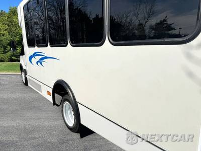 2018 Ford Transit 350 HD Cutaway 10360 GVWR DRW - zdjęcie 6 z 51 - miniatura