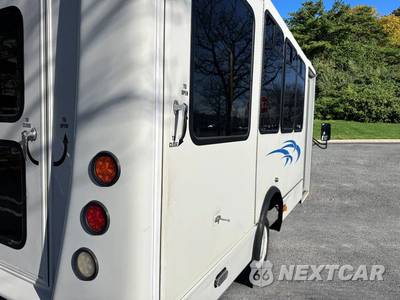 2018 Ford Transit 350 HD Cutaway 10360 GVWR DRW - zdjęcie 9 z 51 - miniatura