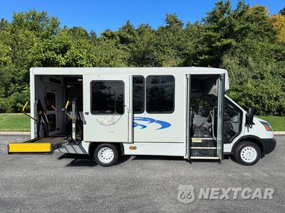 2018 Ford Transit 350 HD Cutaway 10360 GVWR DRW - zdjęcie 14 z 51 - miniatura